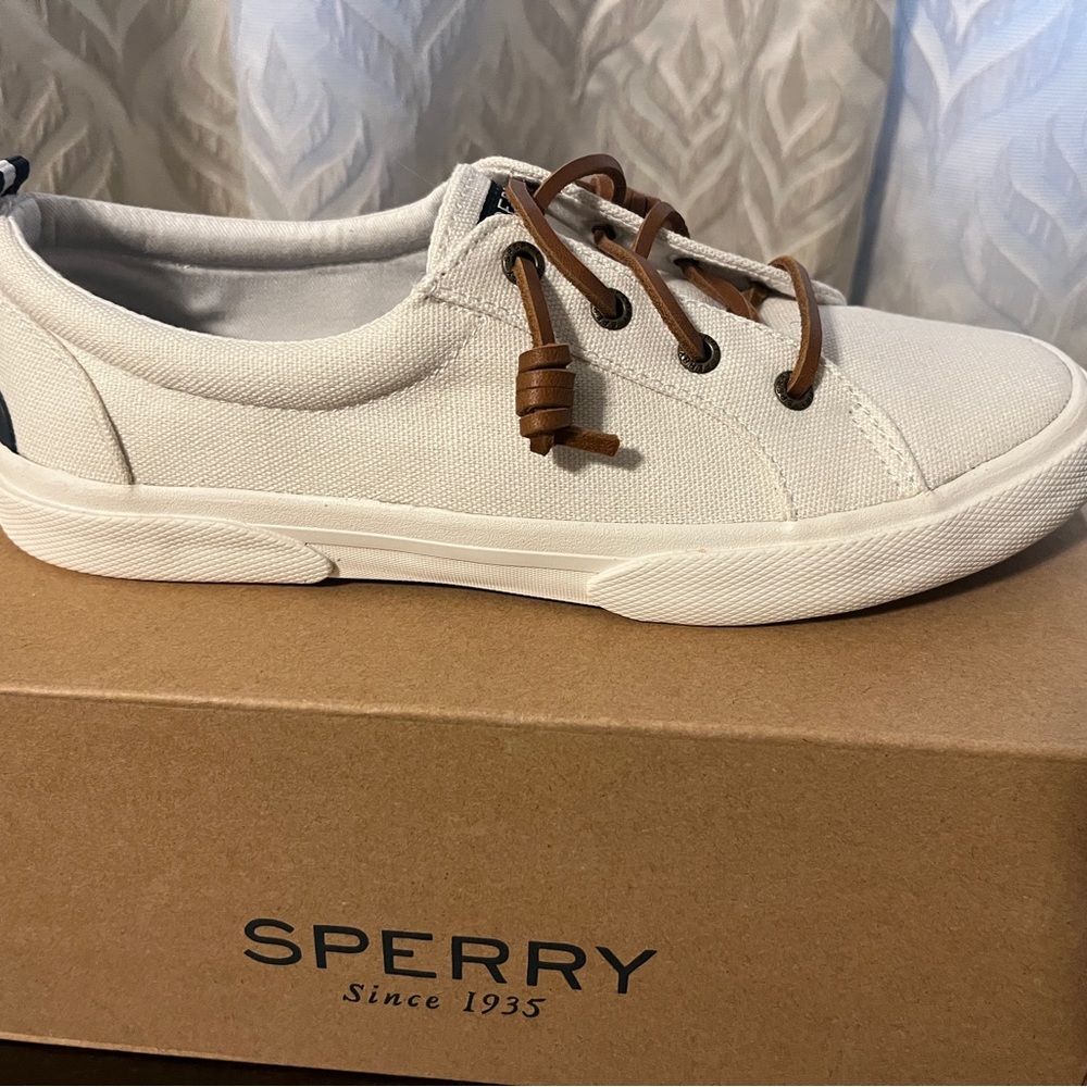 Sperry Topsider